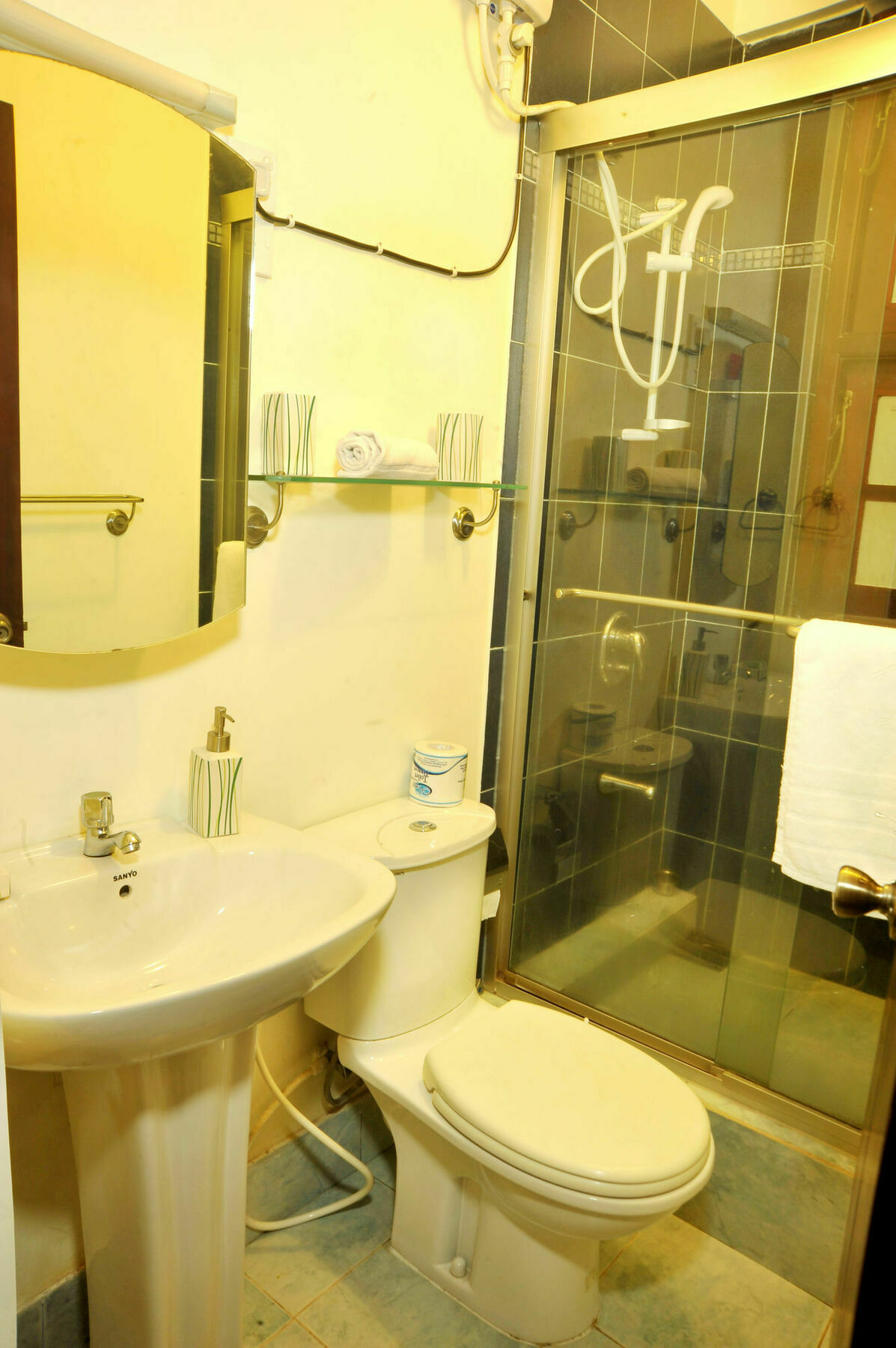 فندق Prestige Court Residencies مافونت لافينيا المظهر الخارجي الصورة
